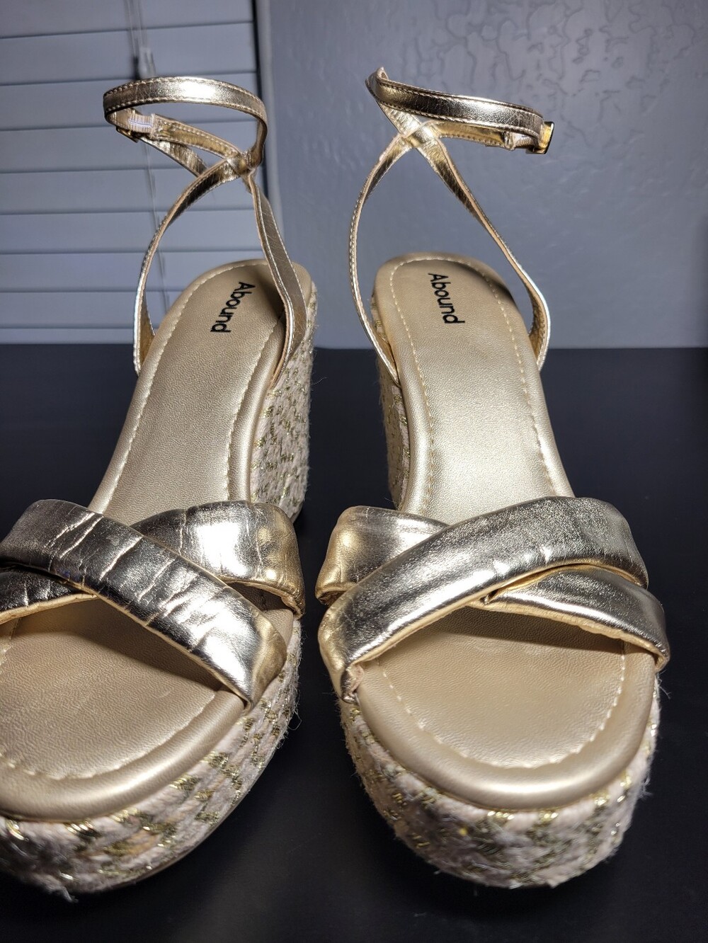 Abound Women's Gold Metallic Wedge Sandals Size 10M
